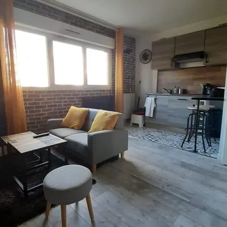 Studio 1 pièce 23 m² 
