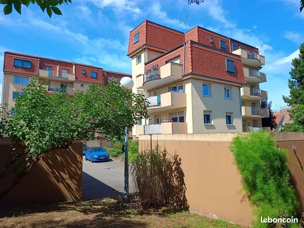 ILLKIRCH - T3 LUMINEUX 64m² - VUE DÉGAGÉE - GARAGE & TRAM À PIED 