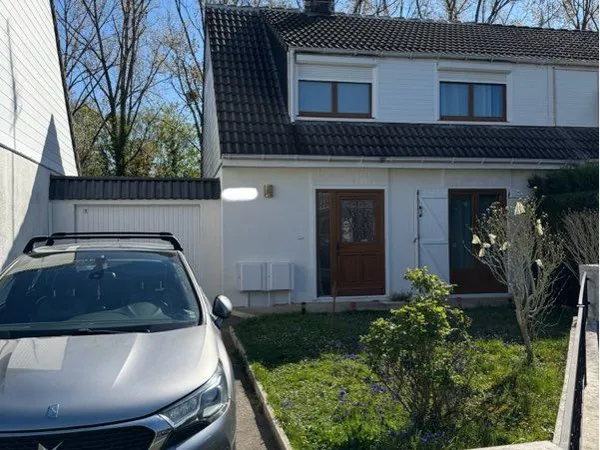 Maison à Savigny le temple de 83 m2 