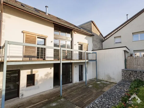 Maison 7 pièces 225 m² 