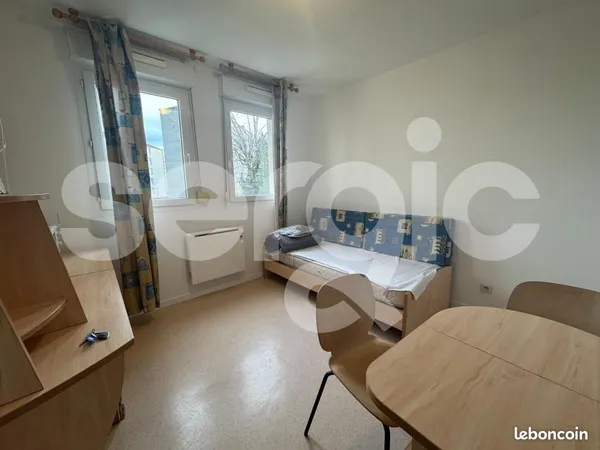 Studio 1 pièce 17 m² 