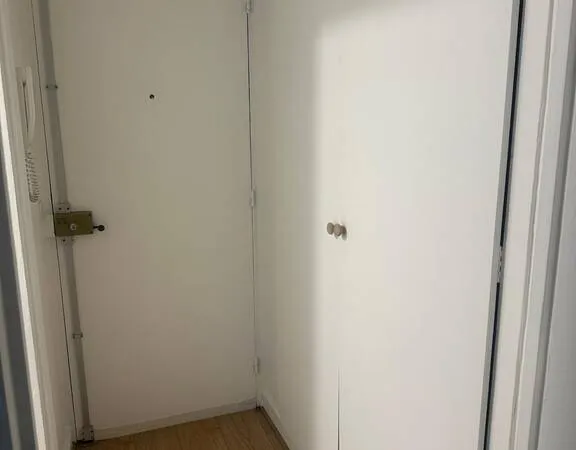 Studio 1 pièce 30 m² 