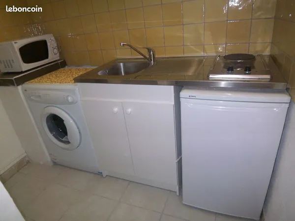 STUDIO MEUBLE entre HYERES et TOUON 