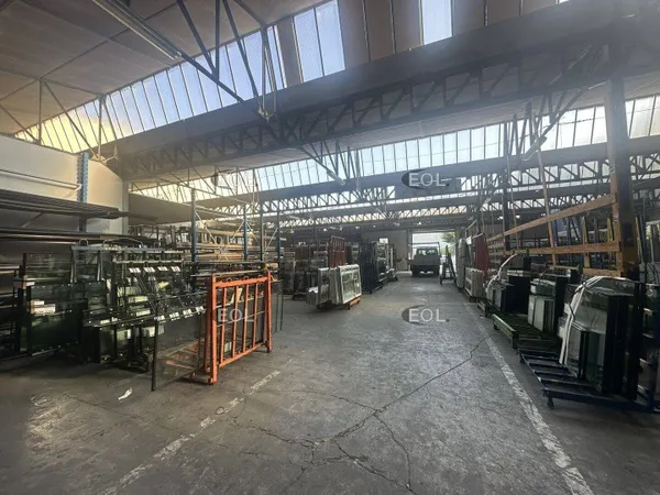 Entrepôt 1660 m² 