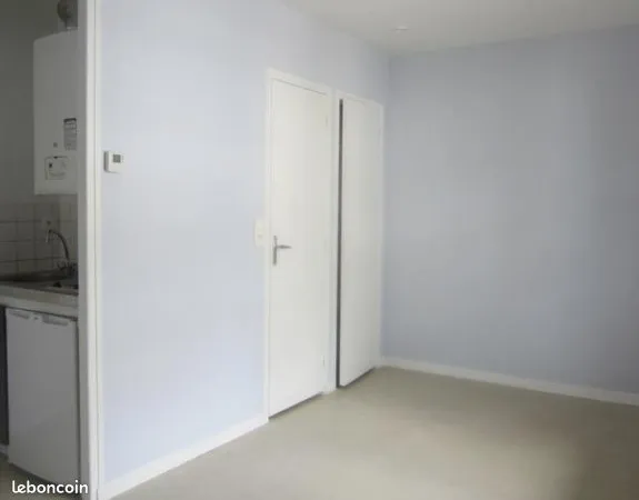 Studio 1 pièce 20 m² 