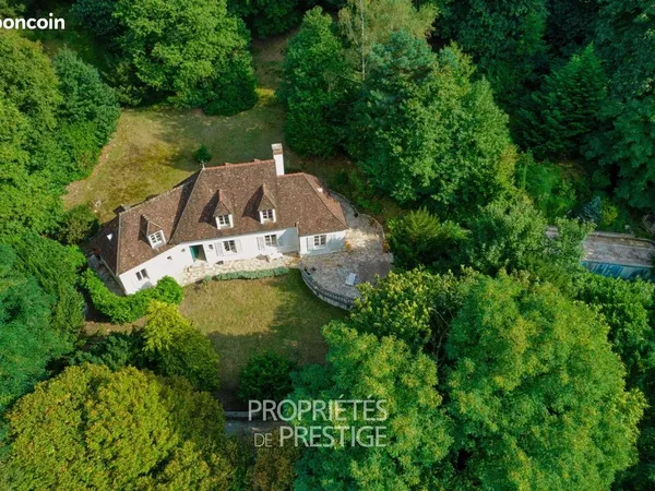 Propriété 8 pièces 287 m² 