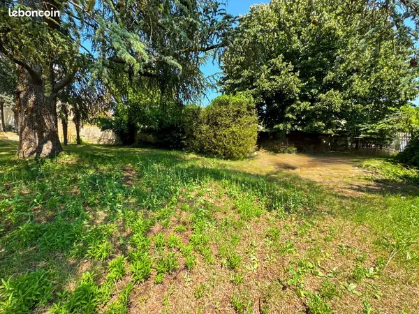 Terrain 400 m² Trévoux 