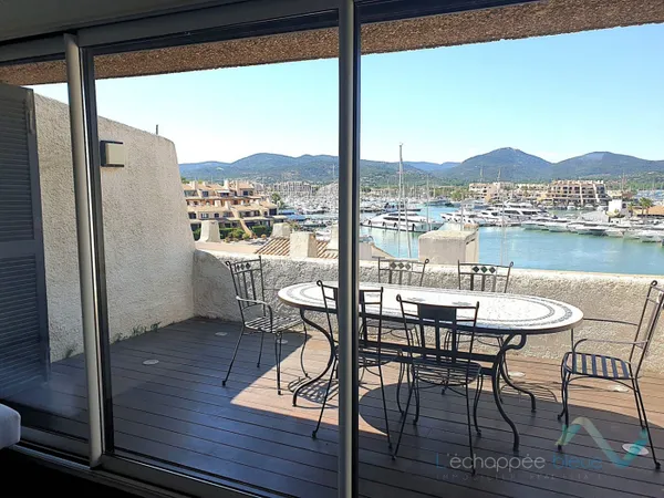 Vente appartement T4, place de parking et casier d'armement aux 