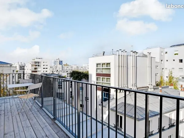 Buttes chaumont dernier étage 3/4pièces avec terrasse vue dégagée 