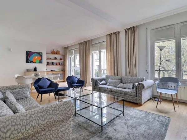 Appartement 3 pièces 122 m² 