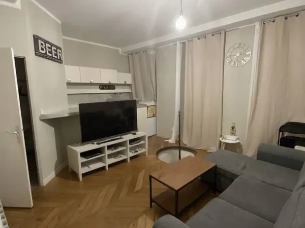 Loue appartement T2 meublé + souplex plein centre ville 