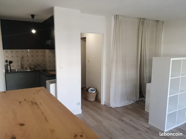 Studio meublé 
