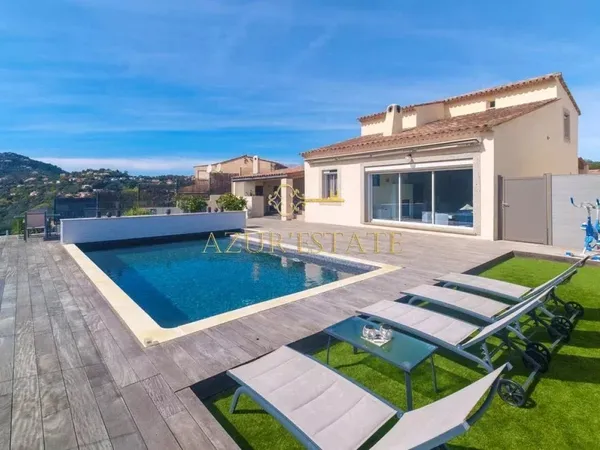 EXCLUSIVITE : SAINT JEAN DE CANNES : VILLA AVEC PISCINE 