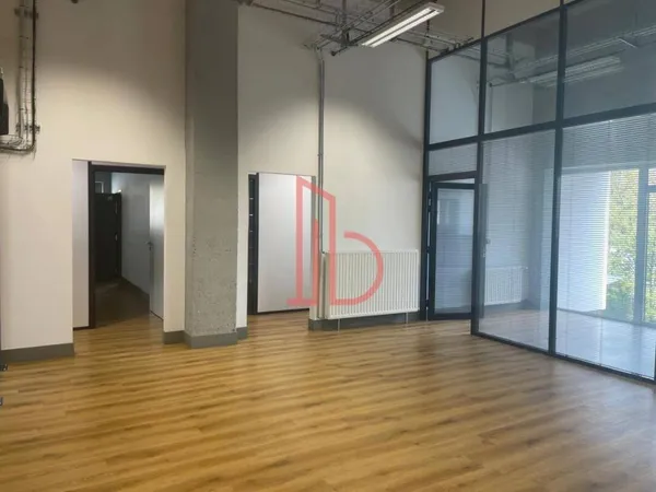 Bureaux 210 m² 