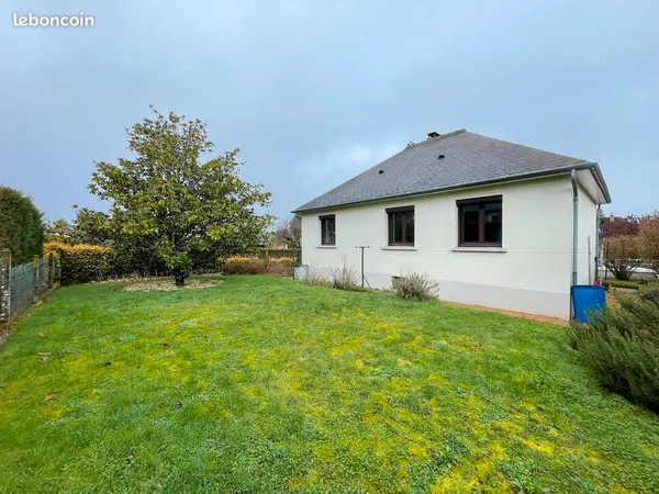 Véretz. Maison proche toutes commodités au calme. Très agréable 