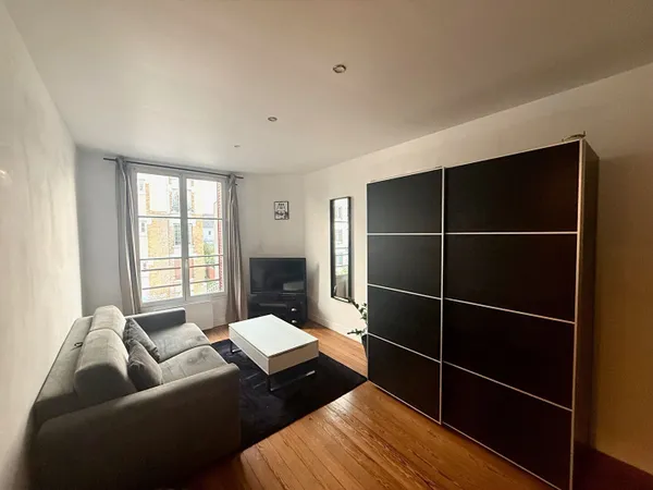 Studio 1 pièce 23 m² 