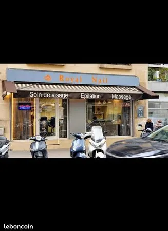 Boutique 61 m² 