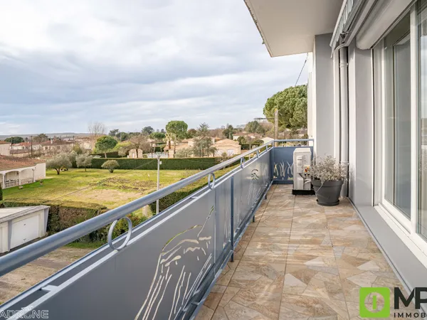 VILLENEUVE SUR LOT, Appartement 110m2, 4 chambres, balcon 