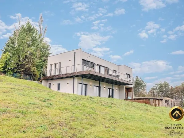 Villa 6 pièces 147 m² 