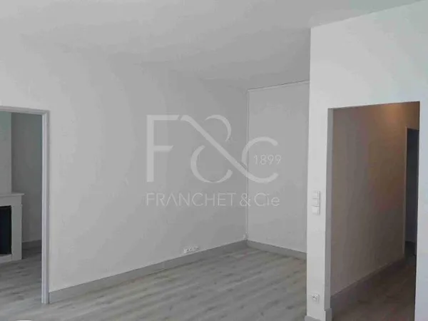 Appartement 4 pièces 82 m² 