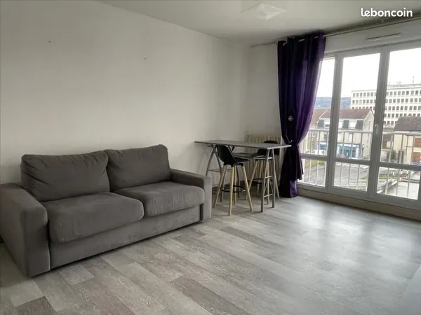 Studio 1 pièce 27 m² 