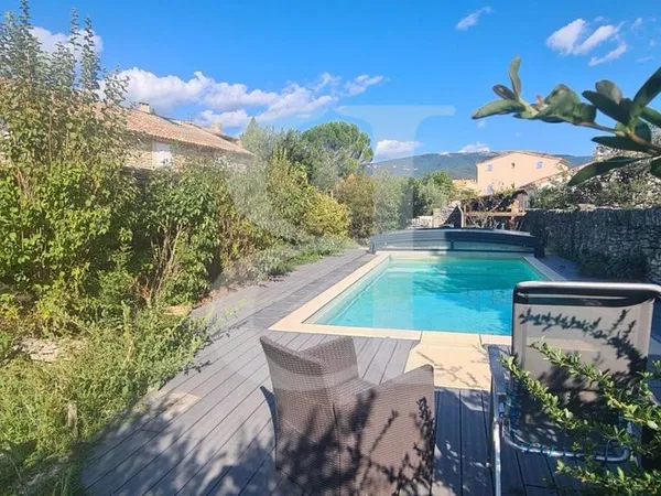 Maison de village 6 pièces 220 m² 