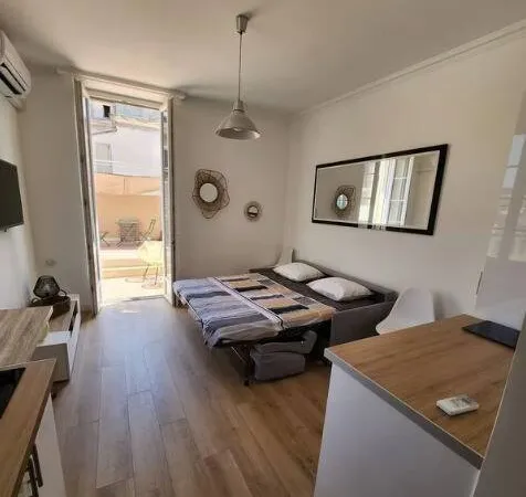 Studio 1 pièce 25 m² 