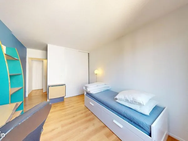 Studio 1 pièce 18 m² 