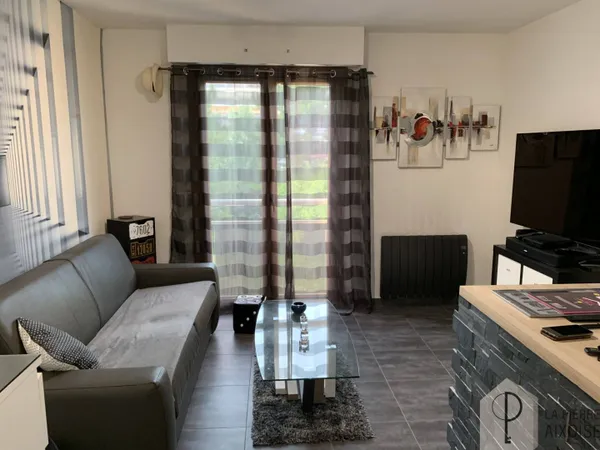 Studio 1 pièce 20 m² 