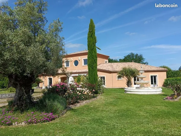 Maison 8 pièces 293 m² 