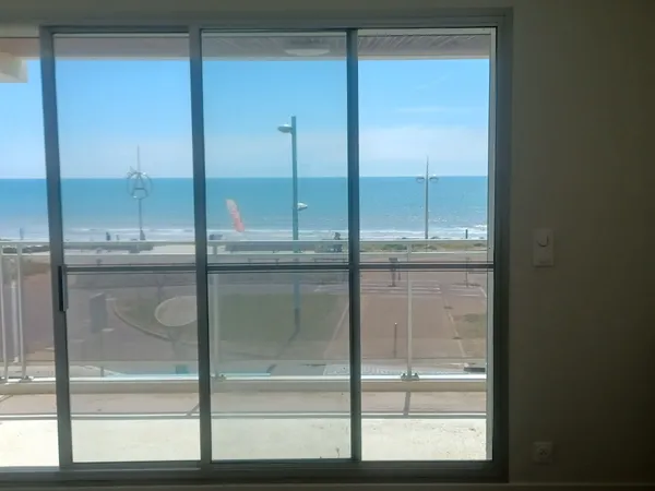 Loue Appartement NON MEUBLE face mer à l'année St Jean de monts 