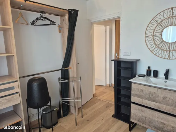 Beau studio meublé Gd Stade Villeneuve d Ascq 