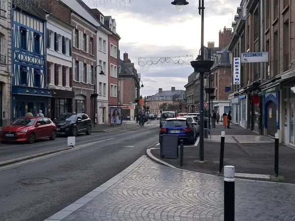 Local commercial 27 m² Abbeville 