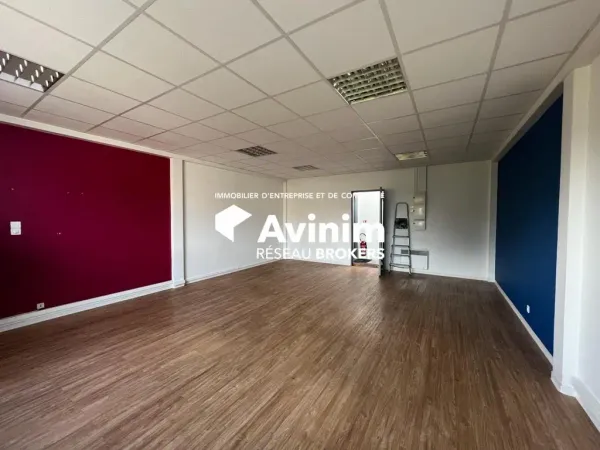 MARGENCY(95) LOCATION BUREAUX 39M² 