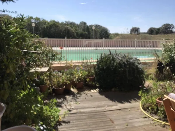 Studio 1 pièce 30 m² 