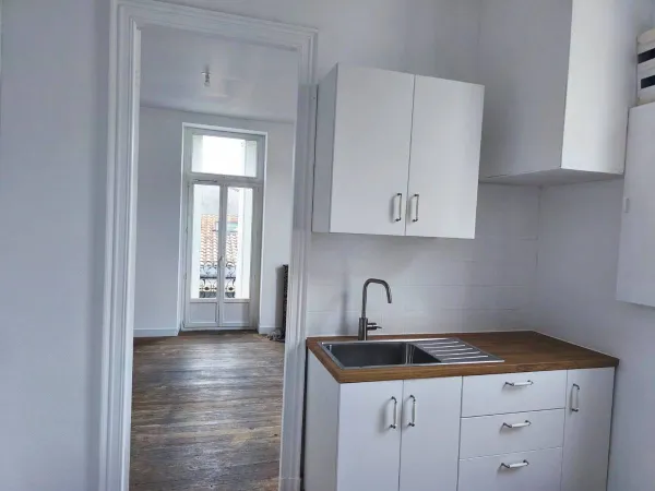 Loue T3 refait a neuf Bordeaux quartier Gare St Jean 
