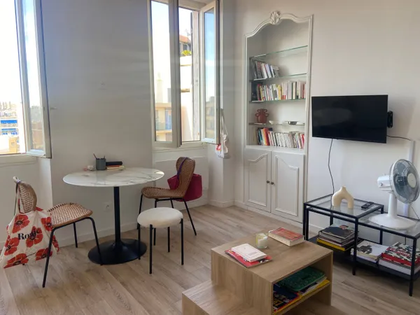 Location T1 rue d'Endoume 