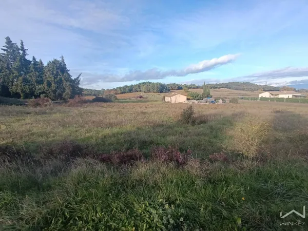 Terrain constructible 947 m² 