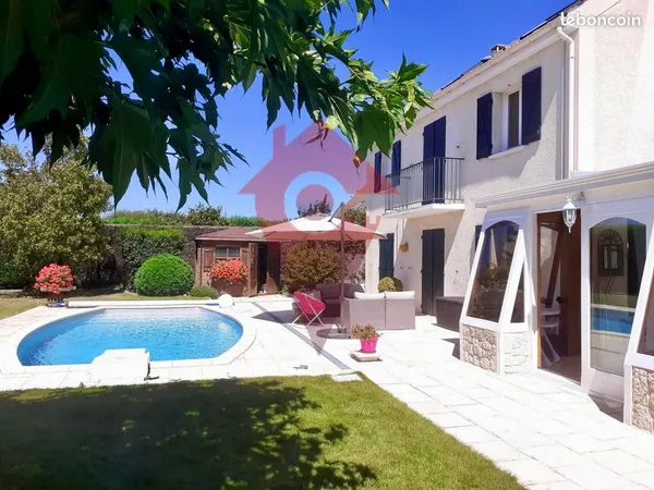 Maison 8 pièces 180 m² 