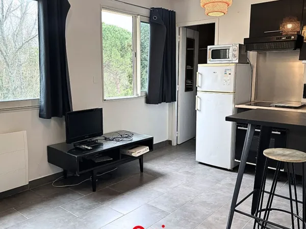 Studio 1 pièce 20 m² 