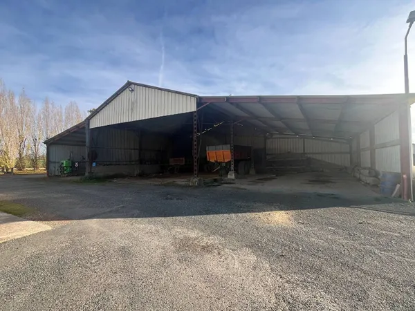 Entrepôt 200 m² 