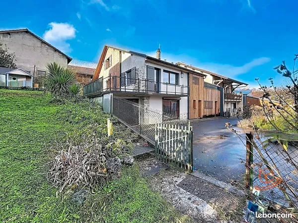 Maison 9 pièces 367 m² 