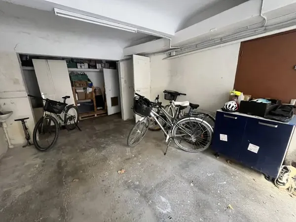 Parking 31 m² 