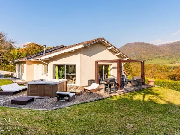Maison de plain-pied 6 pièces 136 m² 