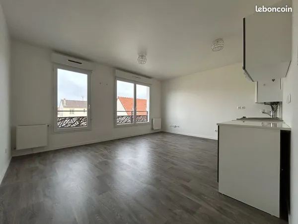 Studio 1 pièce 30 m² 
