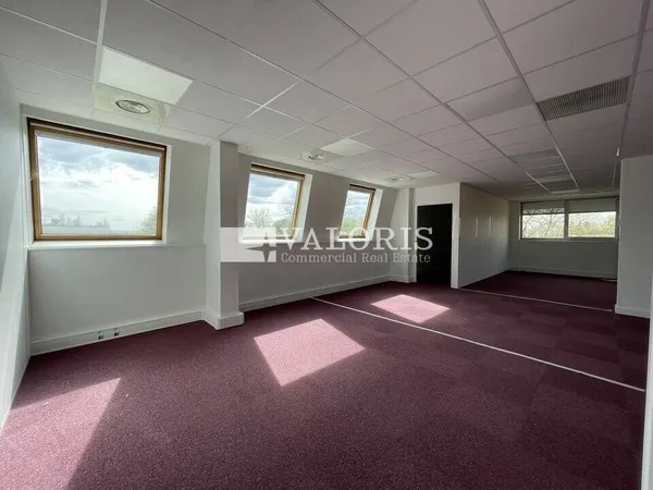 Bureau 383 m² 