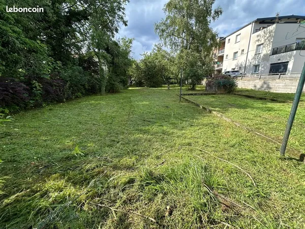 Terrain 8,8 ares constructible centre audincourt 