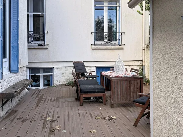 COLOMBES - MAISON 6 P DEPENDANCE TERRASSE PISCINE 