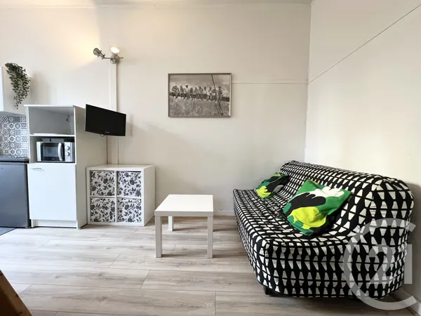Appartement 1 pièce 15 m² 