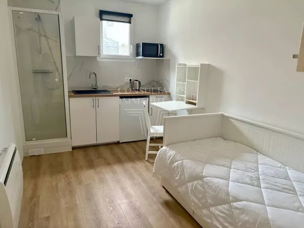Appartement 1 pièce 11 m² 
